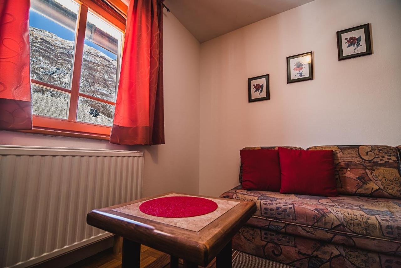 Apartments Rombon Klavdij With Free Onsite Parking Bovec Eksteriør bilde